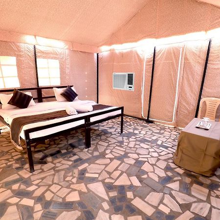 Nova Patgar Tents Hotell Bhuj Eksteriør bilde