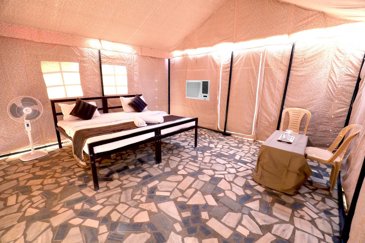 Nova Patgar Tents Hotell Bhuj Eksteriør bilde